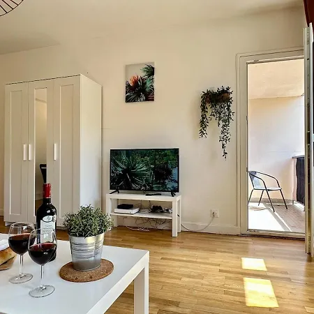 M Lorry Frida Cosy Au Rdc Avec Balcon Proche Apartmán