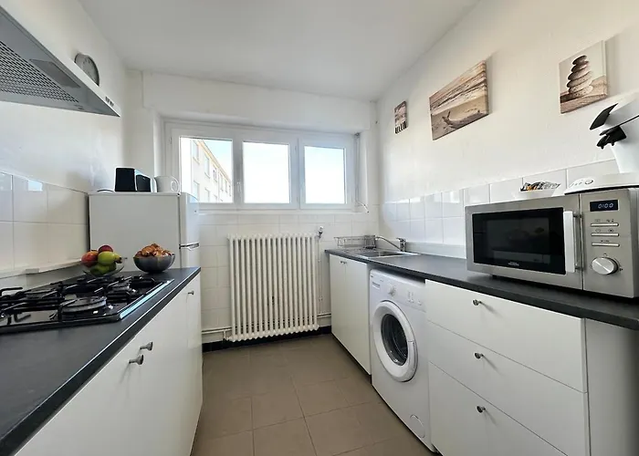 M Lorry Frida Cosy Au Rdc Avec Balcon Proche